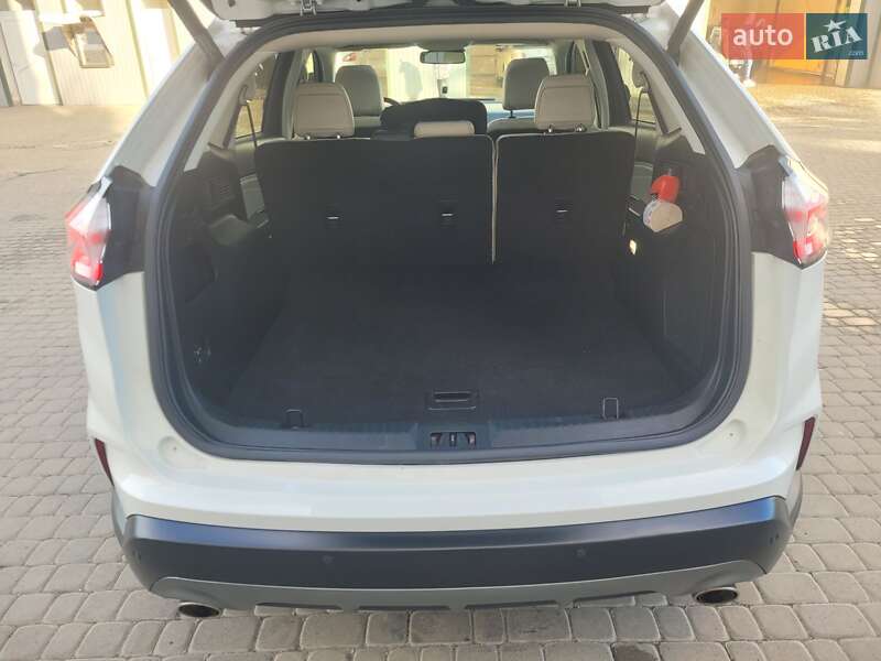 Позашляховик / Кросовер Ford Edge 2020 в Чорткові