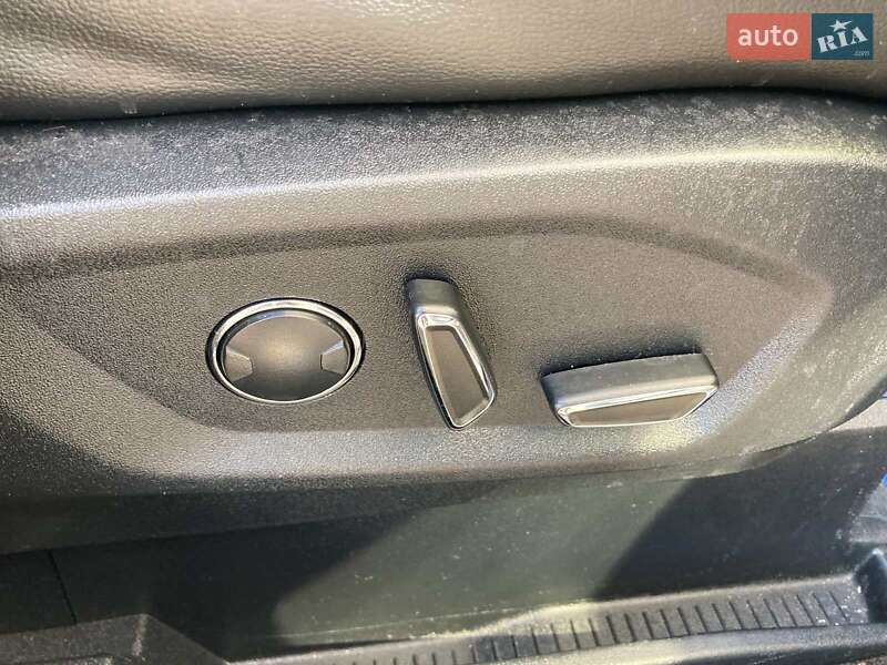 Позашляховик / Кросовер Ford Edge 2016 в Ковелі