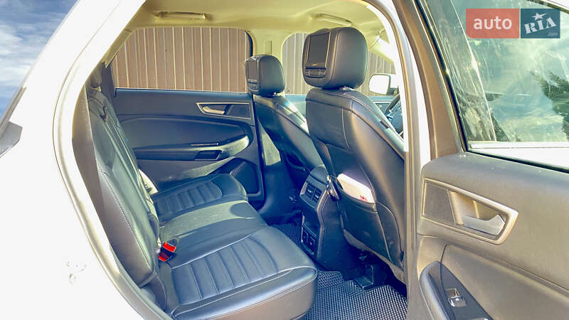 Позашляховик / Кросовер Ford Edge 2016 в Вишневому фото 13 Позашляховик / Кросовер Ford Edge 2016 в Вишневому