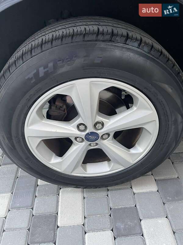 Позашляховик / Кросовер Ford Edge 2015 в Броварах