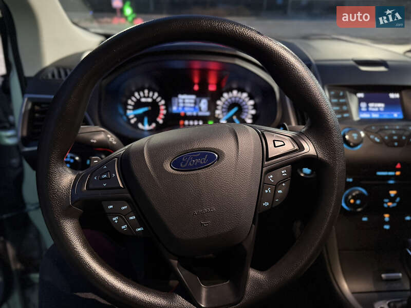 Позашляховик / Кросовер Ford Edge 2016 в Дніпрі