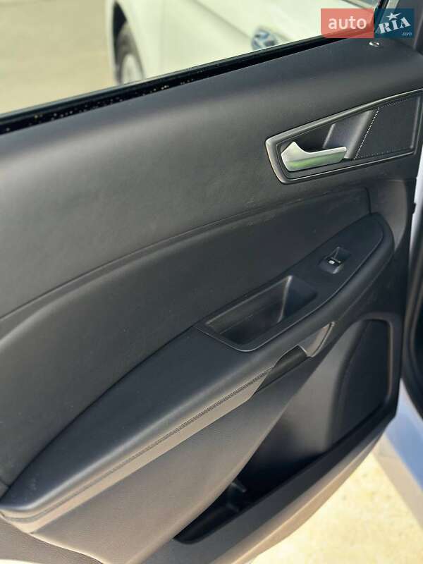 Внедорожник / Кроссовер Ford Edge 2020 в Киеве