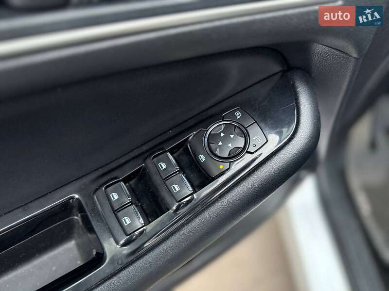 Внедорожник / Кроссовер Ford Edge 2018 в Киеве