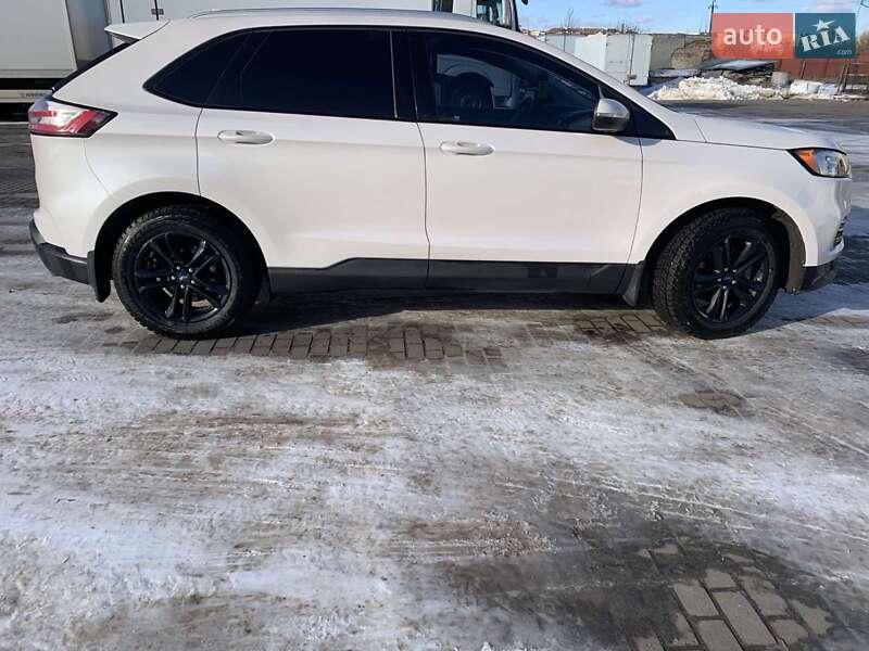Позашляховик / Кросовер Ford Edge 2019 в Жовкві