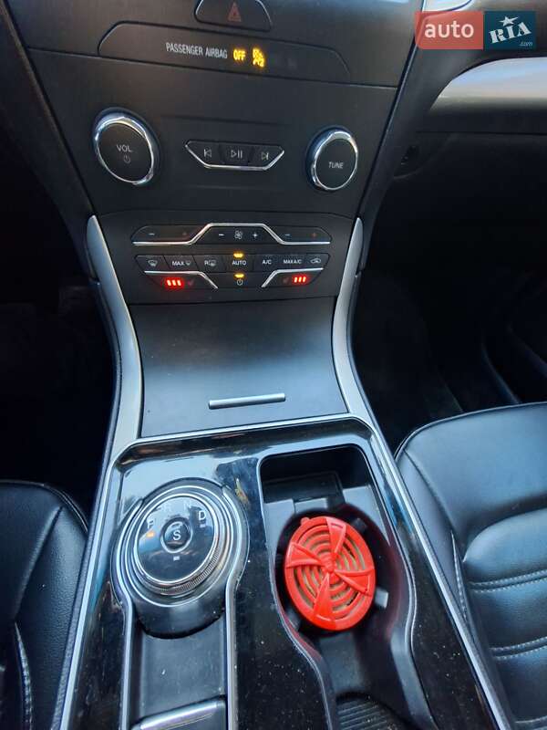 Позашляховик / Кросовер Ford Edge 2019 в Жовкві