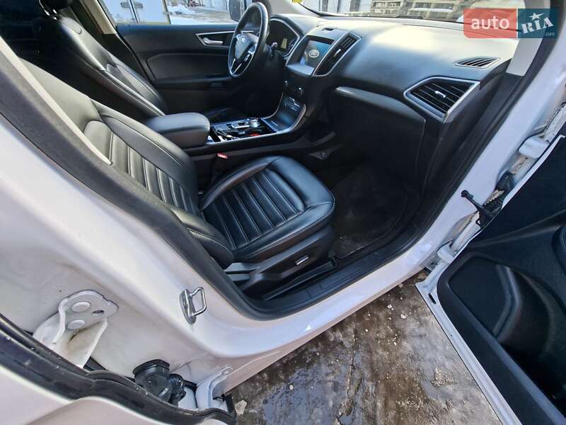 Позашляховик / Кросовер Ford Edge 2019 в Жовкві