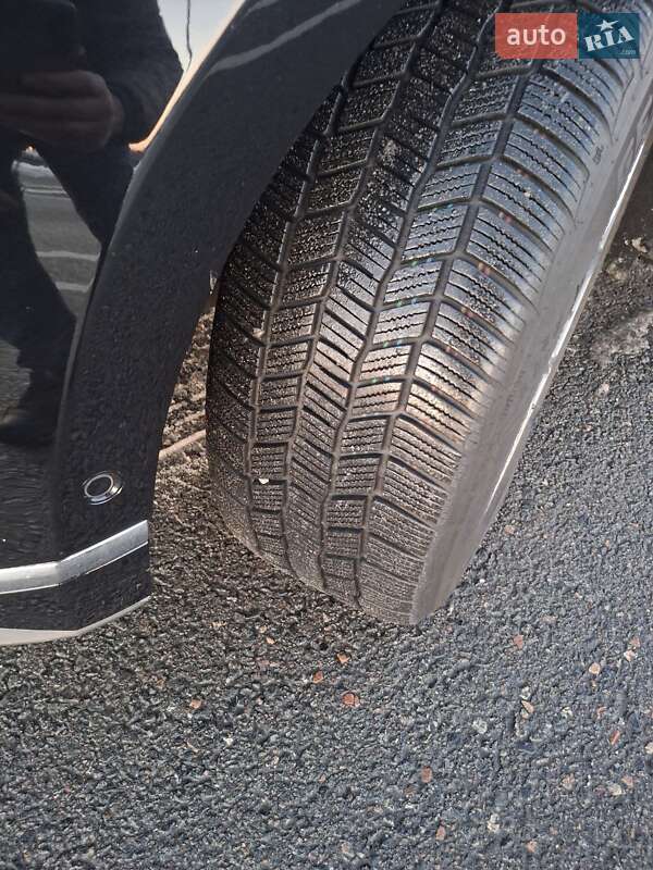 Внедорожник / Кроссовер Ford Edge 2020 в Киеве