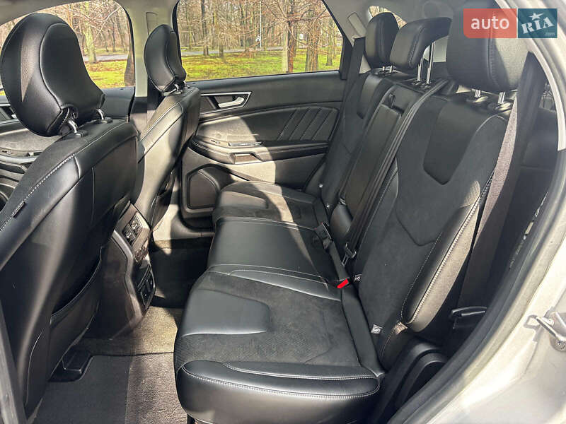 Внедорожник / Кроссовер Ford Edge 2015 в Запорожье