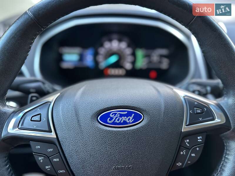 Внедорожник / Кроссовер Ford Edge 2015 в Хмельницком