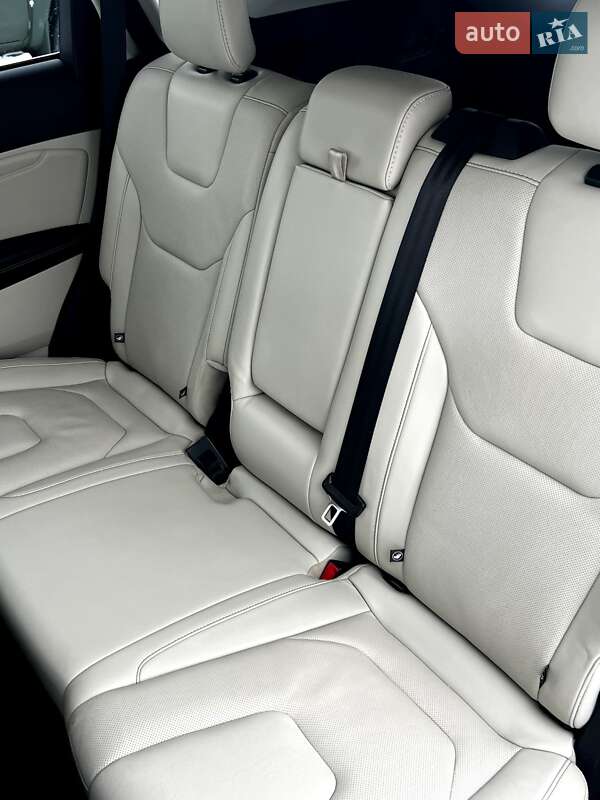 Внедорожник / Кроссовер Ford Edge 2019 в Владимире