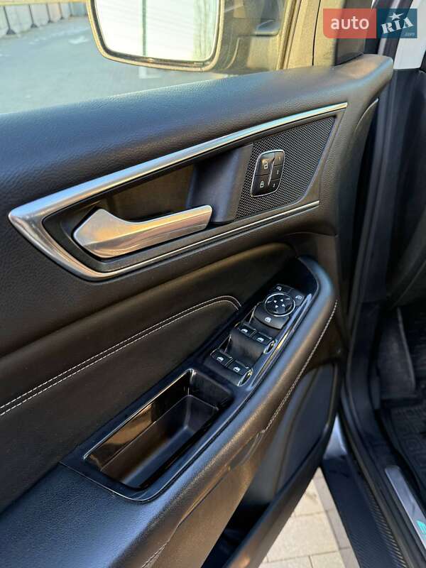 Внедорожник / Кроссовер Ford Edge 2016 в Первомайске