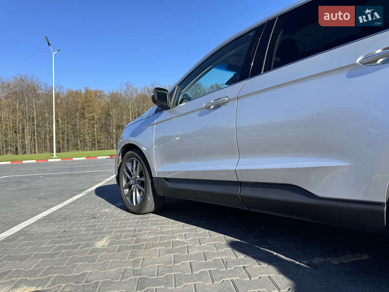 Внедорожник / Кроссовер Ford Edge 2015 в Черновцах