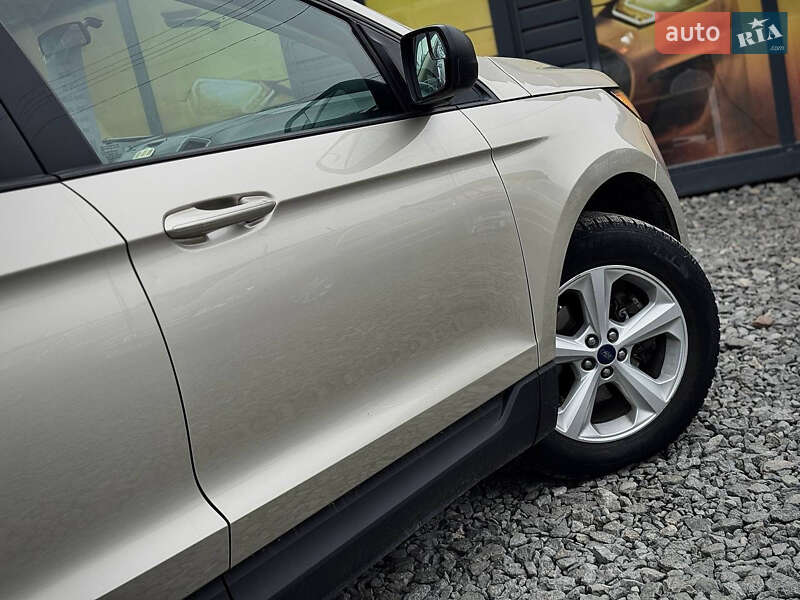 Позашляховик / Кросовер Ford Edge 2017 в Стрию