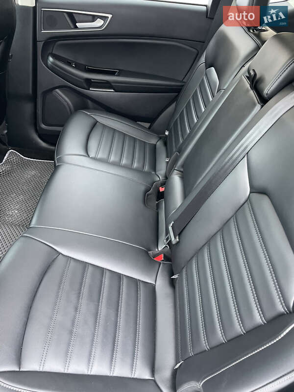 Позашляховик / Кросовер Ford Edge 2019 в Радехові