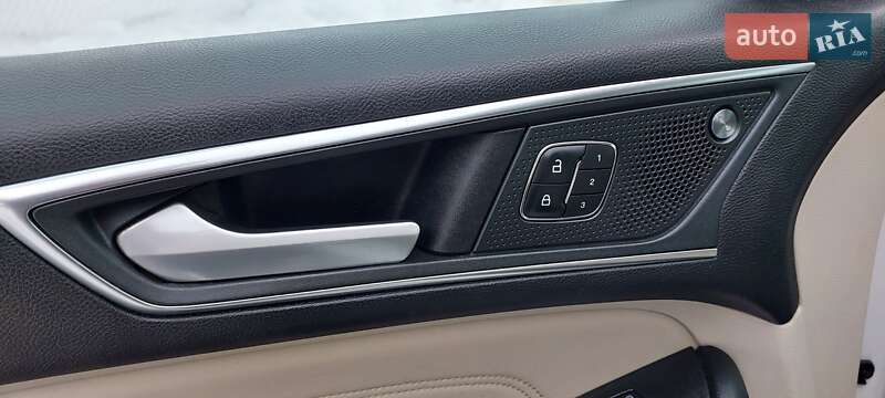 Позашляховик / Кросовер Ford Edge 2021 в Дубні фото 23 Позашляховик / Кросовер Ford Edge 2021 в Дубні