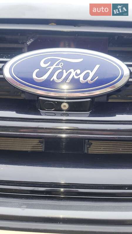 Внедорожник / Кроссовер Ford Edge 2015 в Ужгороде