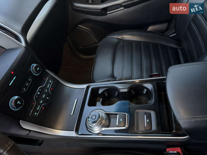 Внедорожник / Кроссовер Ford Edge 2019 в Дубно