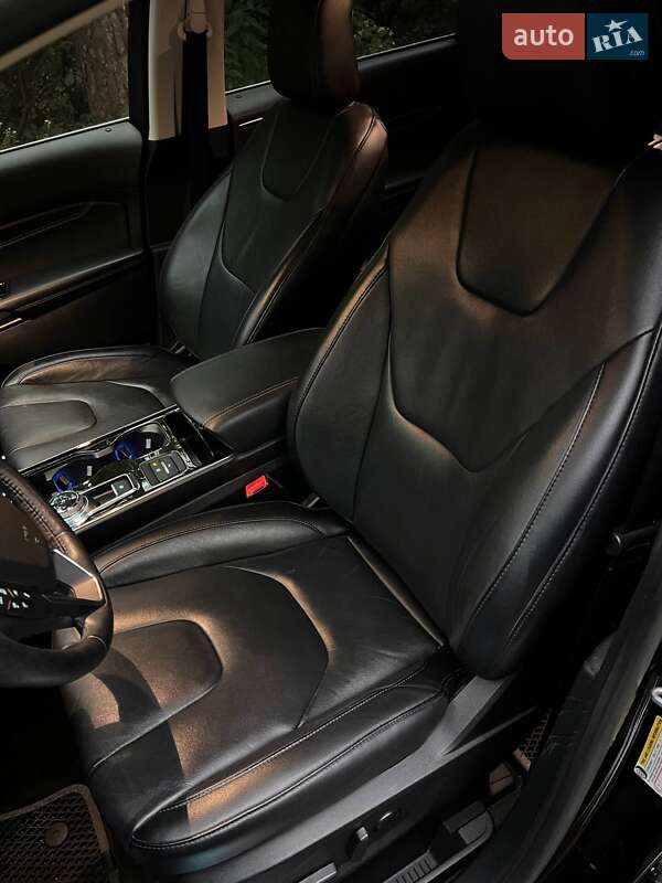 Внедорожник / Кроссовер Ford Edge 2019 в Киеве