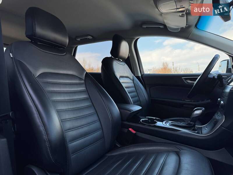 Позашляховик / Кросовер Ford Edge 2017 в Рівному