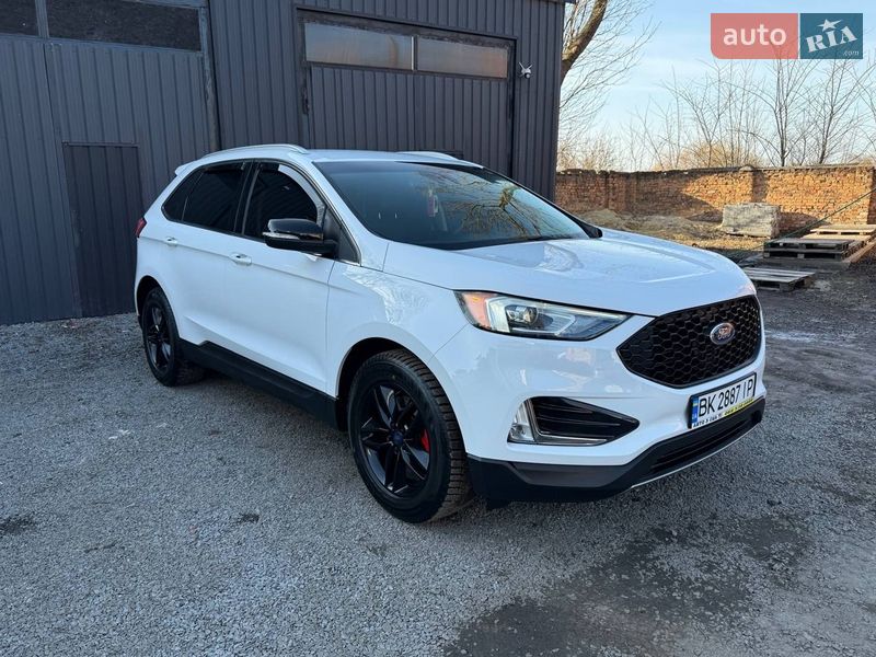 Внедорожник / Кроссовер Ford Edge 2019 в Дубно