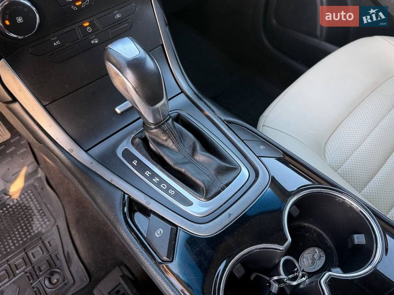 Позашляховик / Кросовер Ford Edge 2017 в Стрию