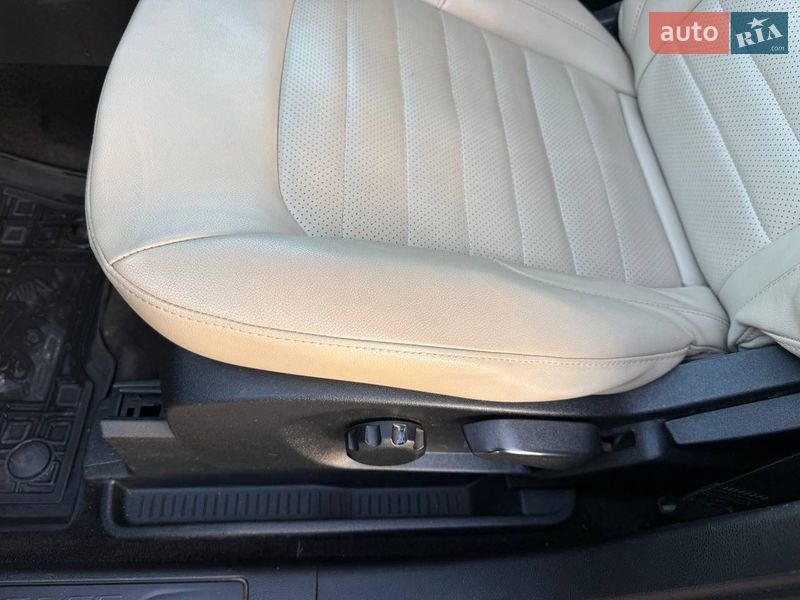 Позашляховик / Кросовер Ford Edge 2017 в Стрию