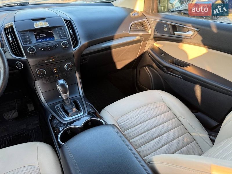 Позашляховик / Кросовер Ford Edge 2017 в Стрию