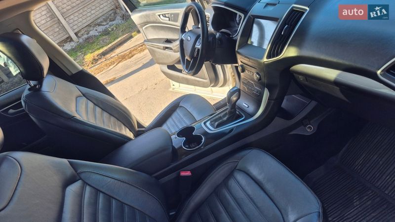 Позашляховик / Кросовер Ford Edge 2017 в Новомосковську