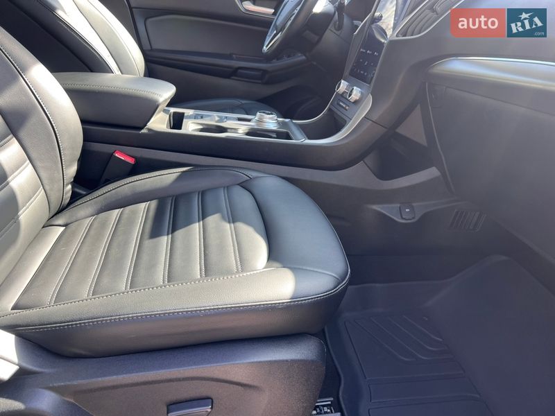 Внедорожник / Кроссовер Ford Edge 2022 в Ровно