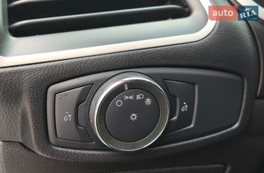 Позашляховик / Кросовер Ford Edge 2016 в Дніпрі