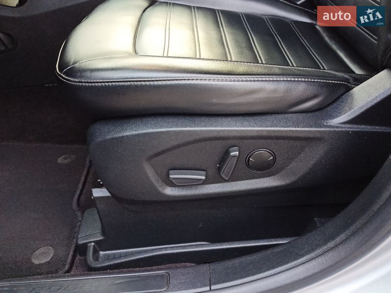 Внедорожник / Кроссовер Ford Edge 2019 в Дубно