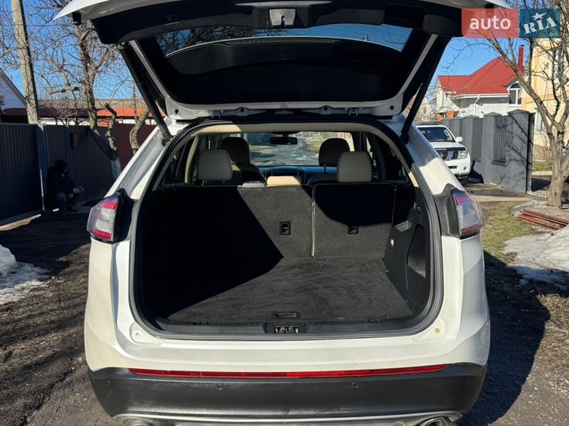Позашляховик / Кросовер Ford Edge 2015 в Броварах