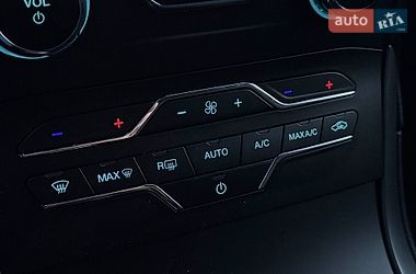 Внедорожник / Кроссовер Ford Edge 2020 в Стрые