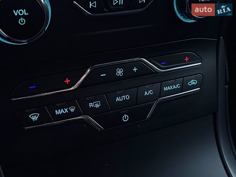 Внедорожник / Кроссовер Ford Edge 2020 в Стрые