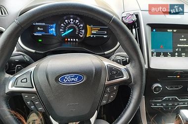 Внедорожник / Кроссовер Ford Edge 2018 в Каменец-Подольском