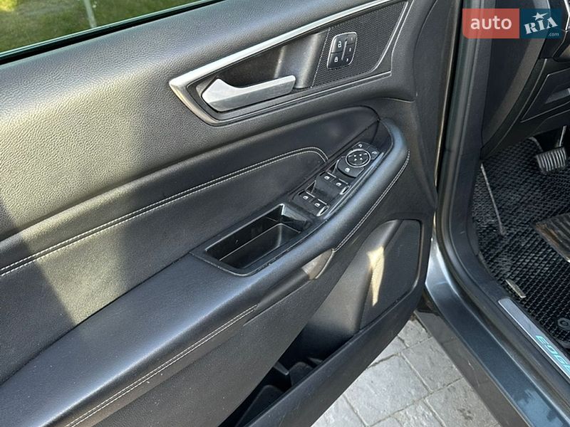 Позашляховик / Кросовер Ford Edge 2016 в Мостиській