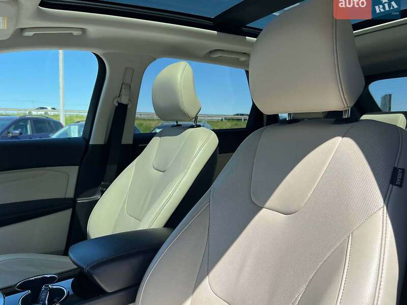 Внедорожник / Кроссовер Ford Edge 2016 в Львове