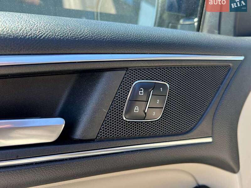 Внедорожник / Кроссовер Ford Edge 2016 в Львове