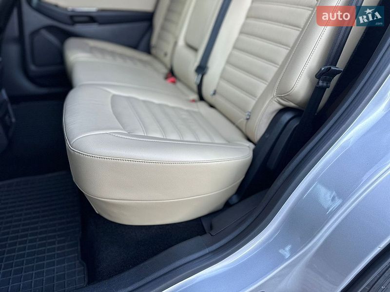 Позашляховик / Кросовер Ford Edge 2017 в Луцьку