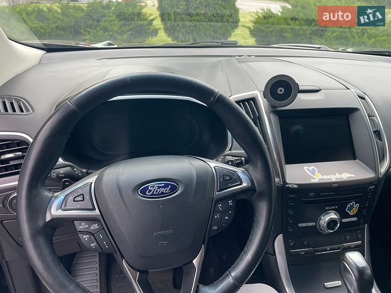 Внедорожник / Кроссовер Ford Edge 2018 в Каменец-Подольском