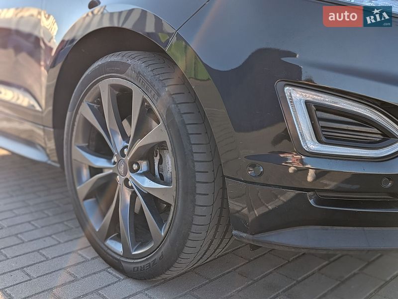 Позашляховик / Кросовер Ford Edge 2015 в Дубні