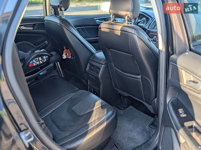 Позашляховик / Кросовер Ford Edge 2015 в Дубні