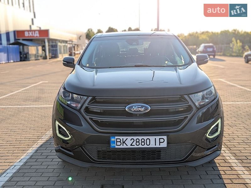 Позашляховик / Кросовер Ford Edge 2015 в Дубні