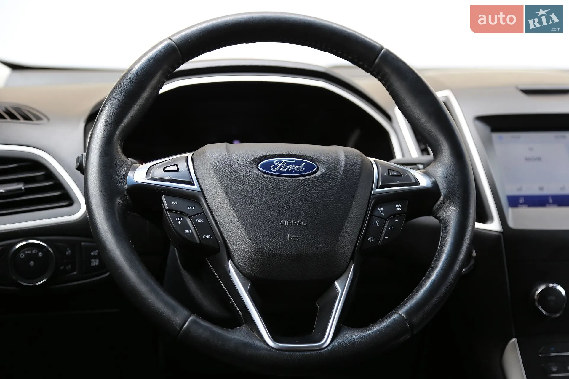 2019 Ford Edge - мініатюра 16