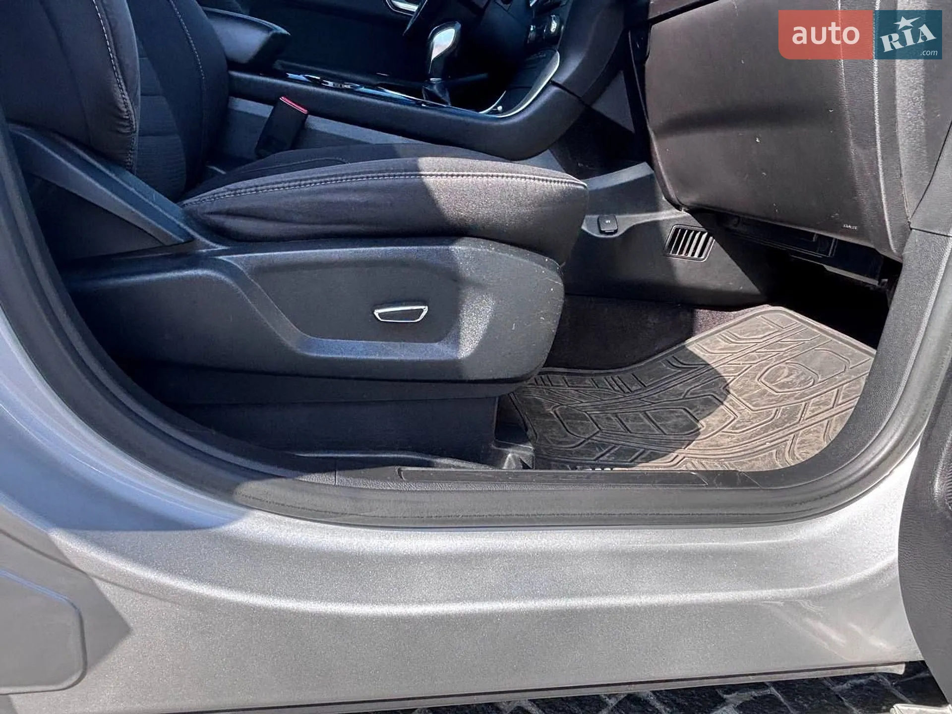 2016 Ford Edge - мініатюра 19