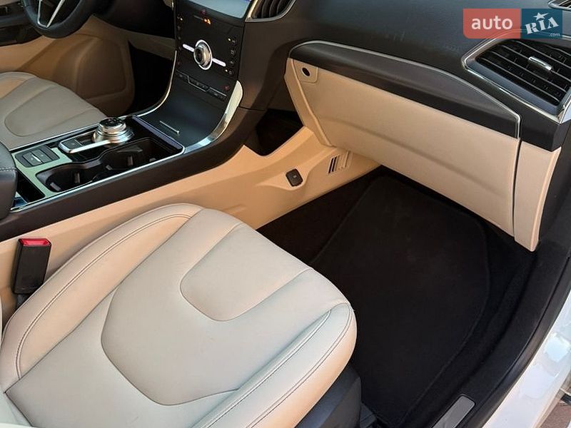 Внедорожник / Кроссовер Ford Edge 2020 в Киеве