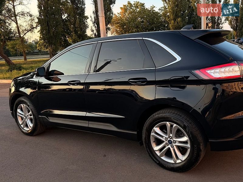 Позашляховик / Кросовер Ford Edge 2016 в Харкові