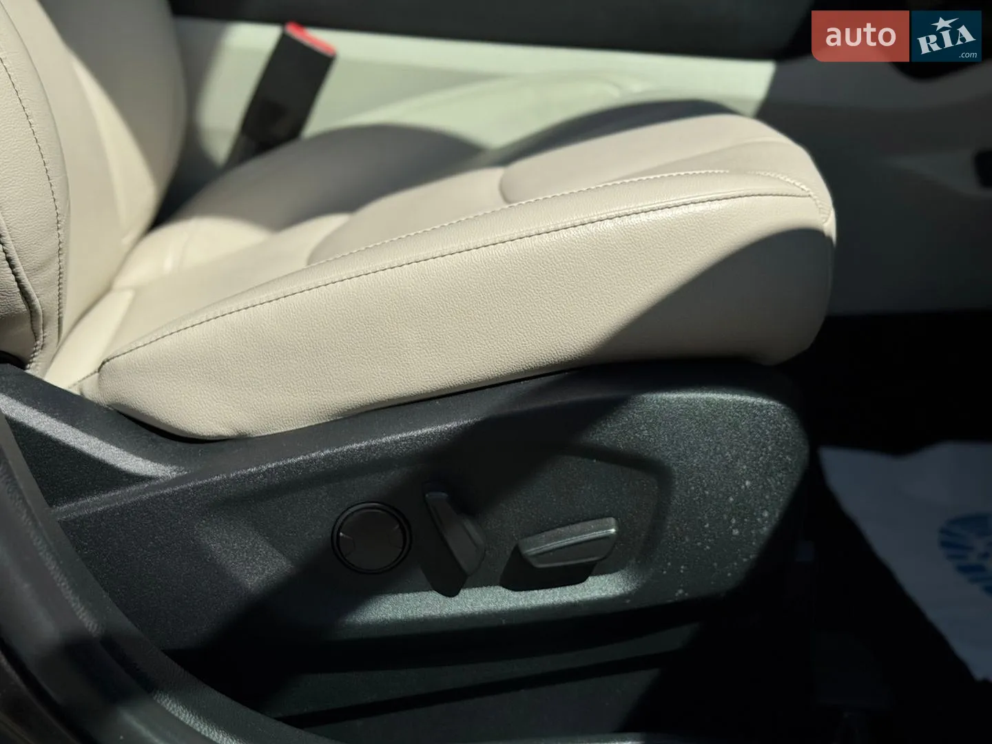 2020 Ford Edge - мініатюра 18