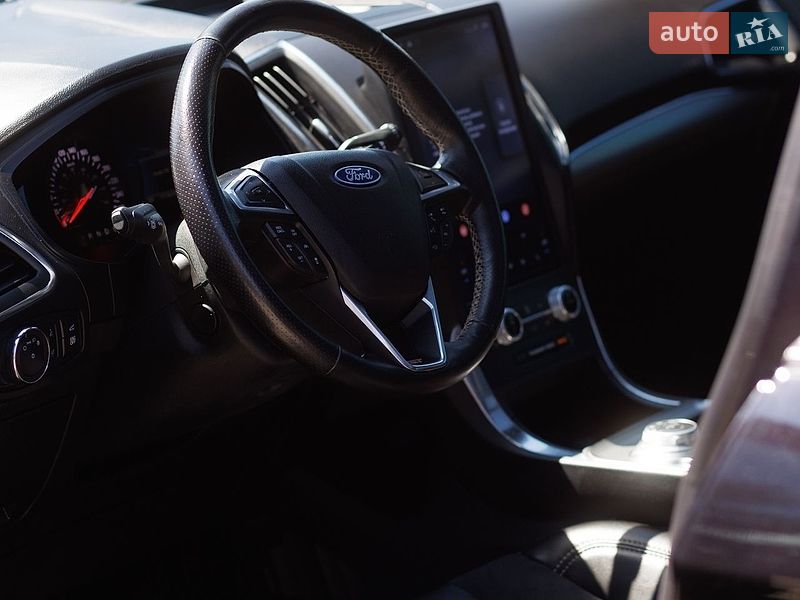 Внедорожник / Кроссовер Ford Edge 2022 в Дубно