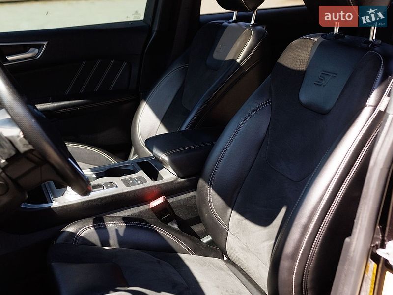 Внедорожник / Кроссовер Ford Edge 2022 в Дубно